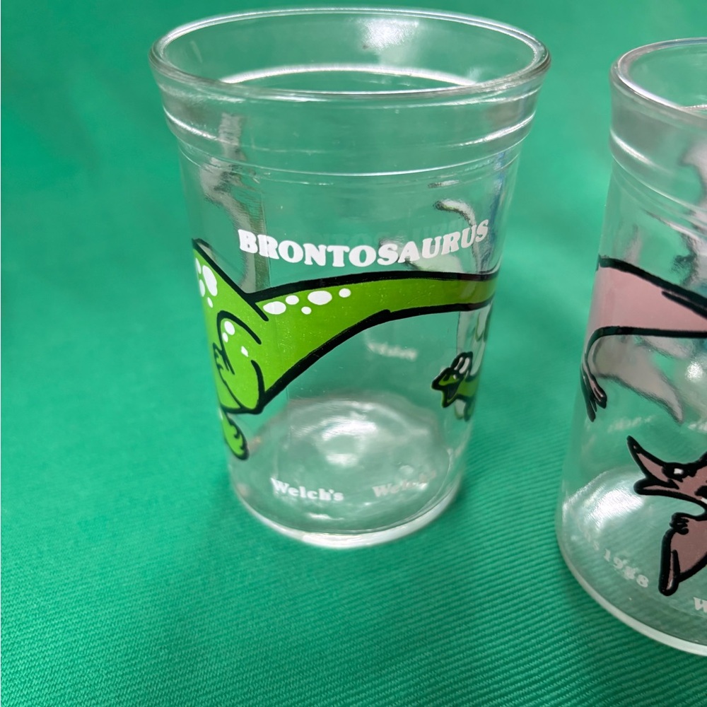 Vintage Welch's Juice Jar Glasses  Dinosaur Stegosaurus Pterodactyl Brontosaurus - Picture 2 of 6